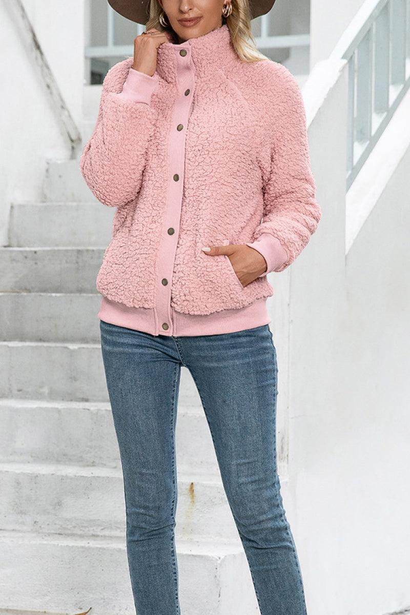 Edith | Chaqueta suave de borreguito de manga larga con botones para mujer