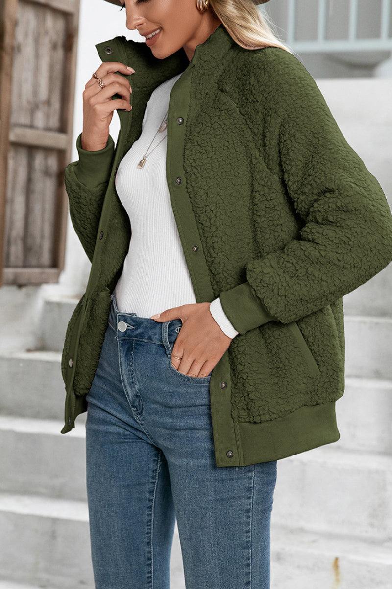 Edith | Chaqueta suave de borreguito de manga larga con botones para mujer