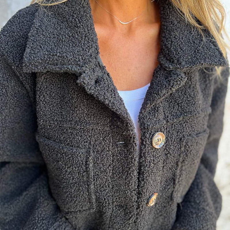 Marian | Chaqueta de borreguito de moda para otoño con botones para mujer