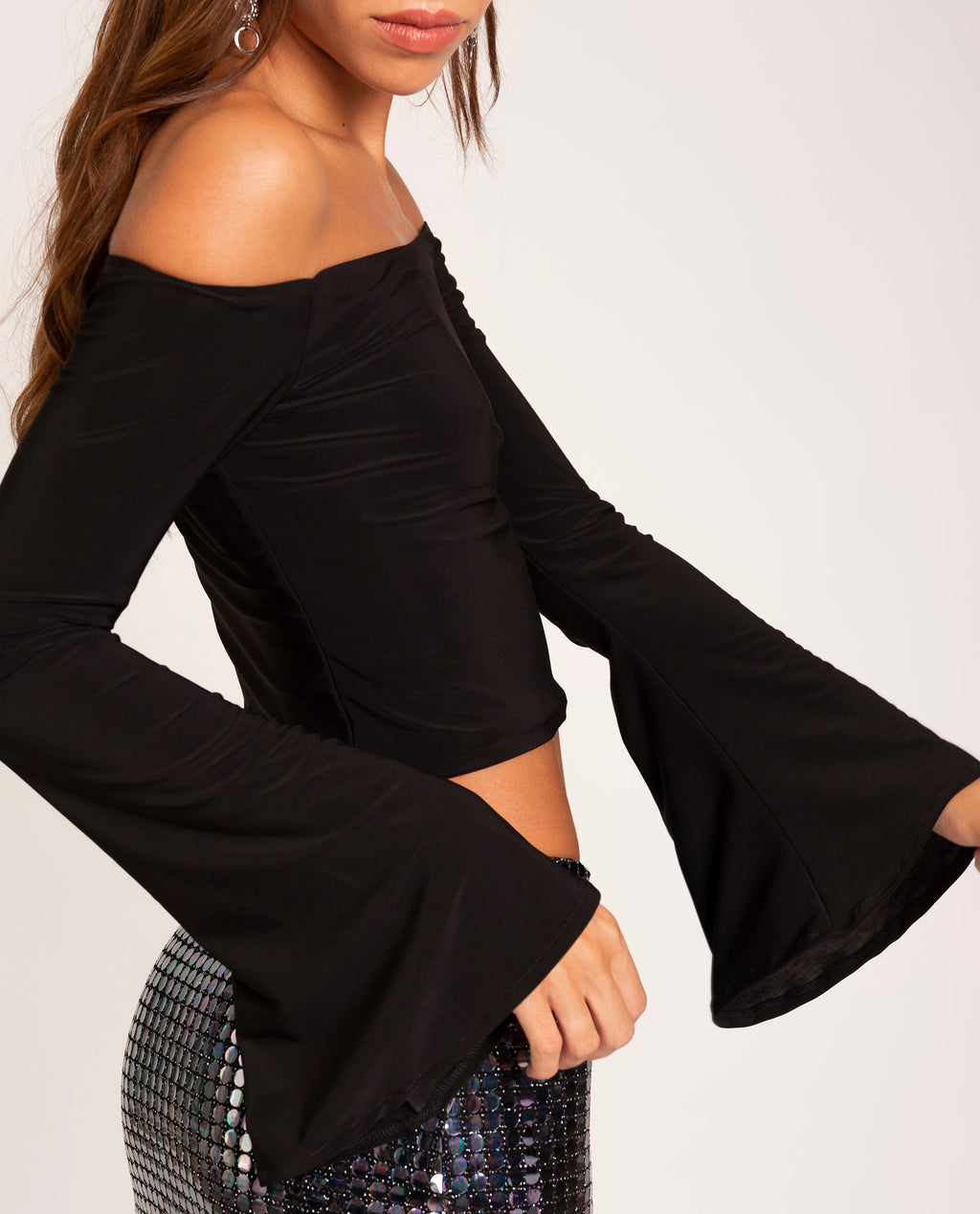 TOP JUST ONE · NEGRO