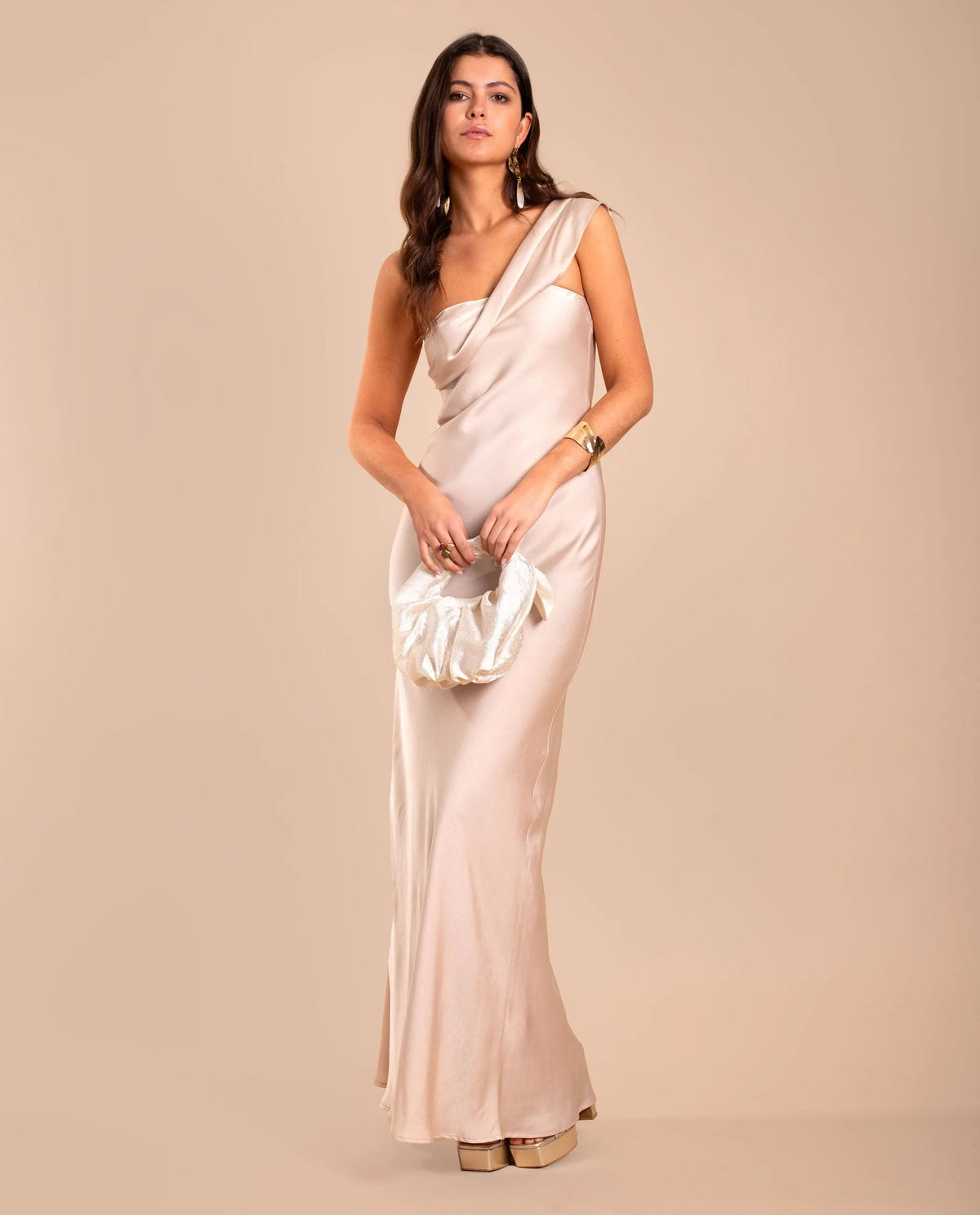 VESTIDO BELLA · BEIGE