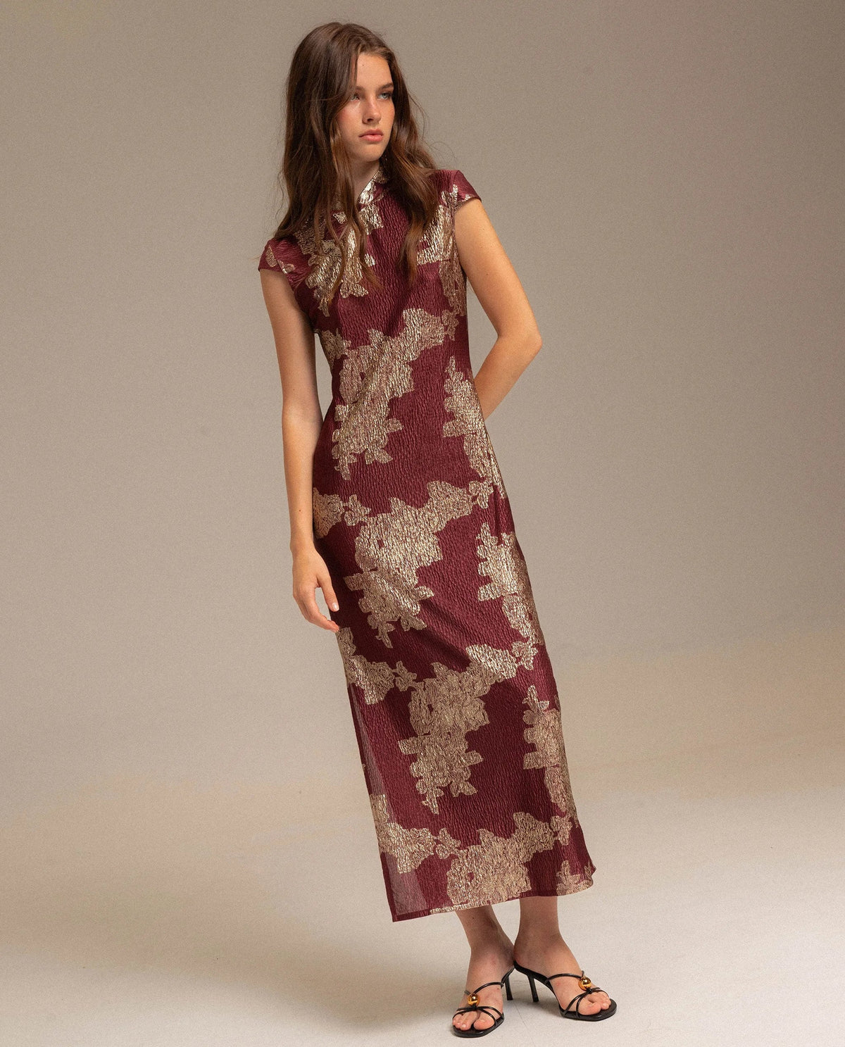 VESTIDO BLOOM · BURDEOS