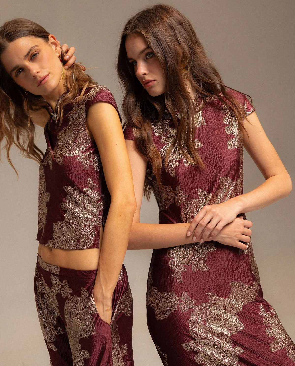 VESTIDO BLOOM · BURDEOS