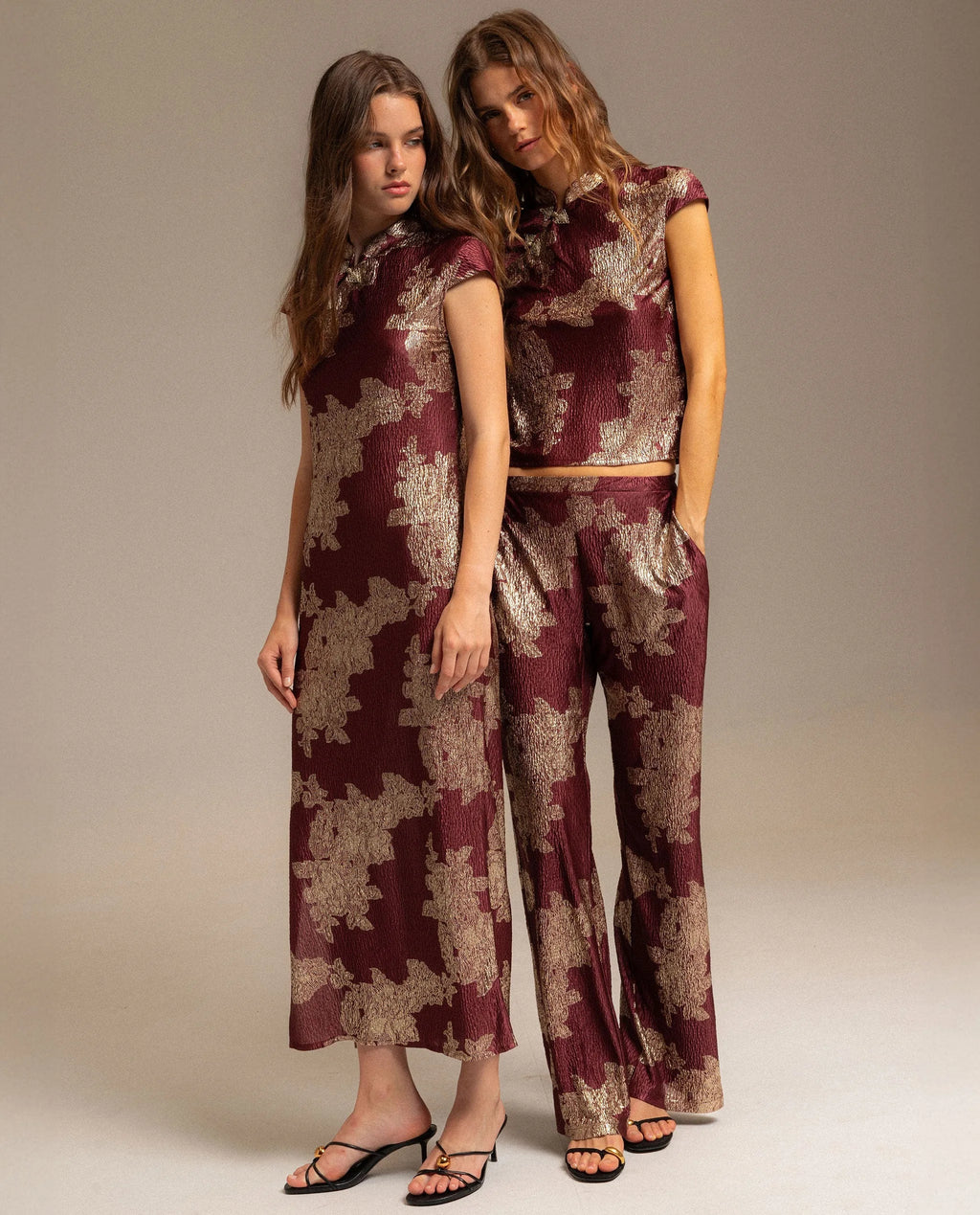 VESTIDO BLOOM · BURDEOS