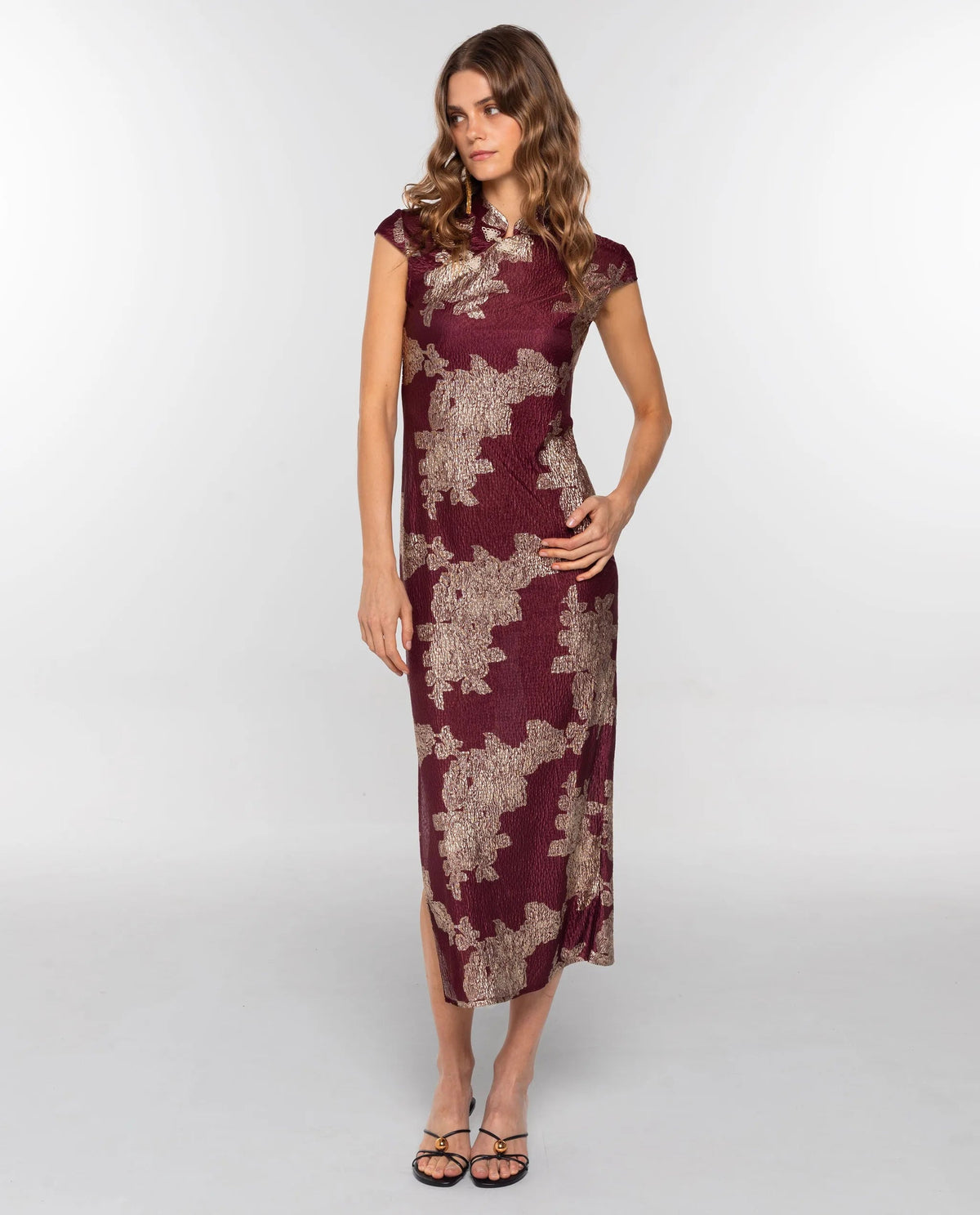 VESTIDO BLOOM · BURDEOS