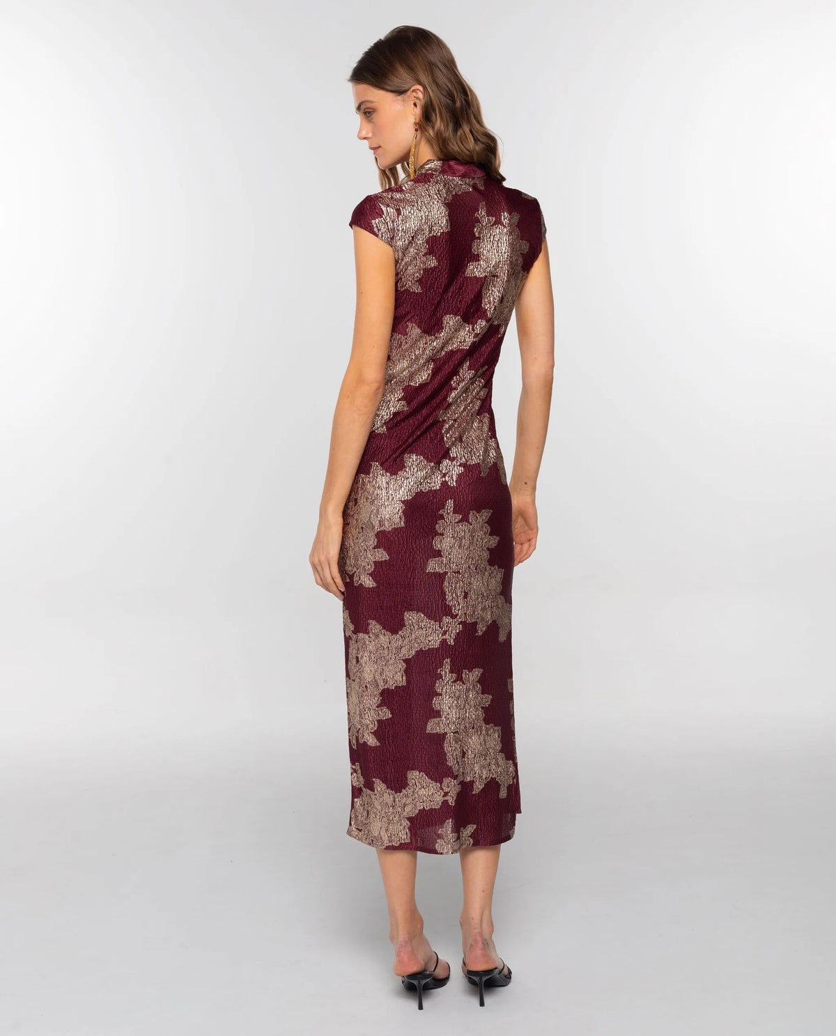 VESTIDO BLOOM · BURDEOS