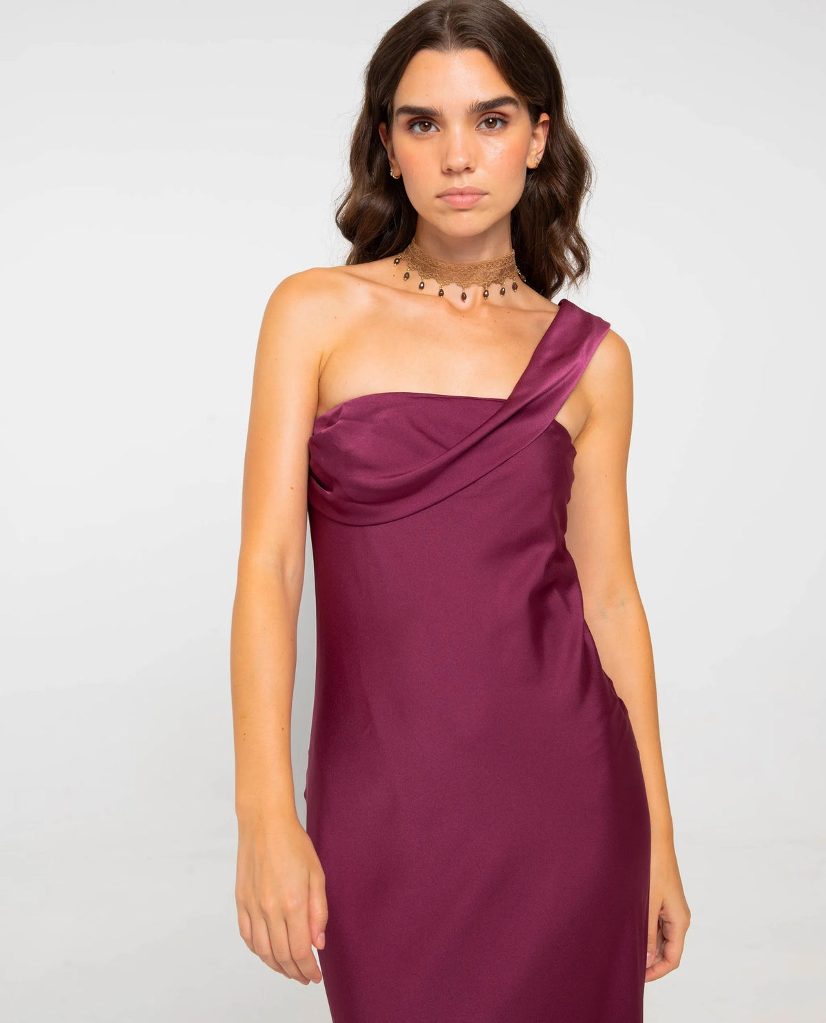 VESTIDO BELLA · CIRUELA