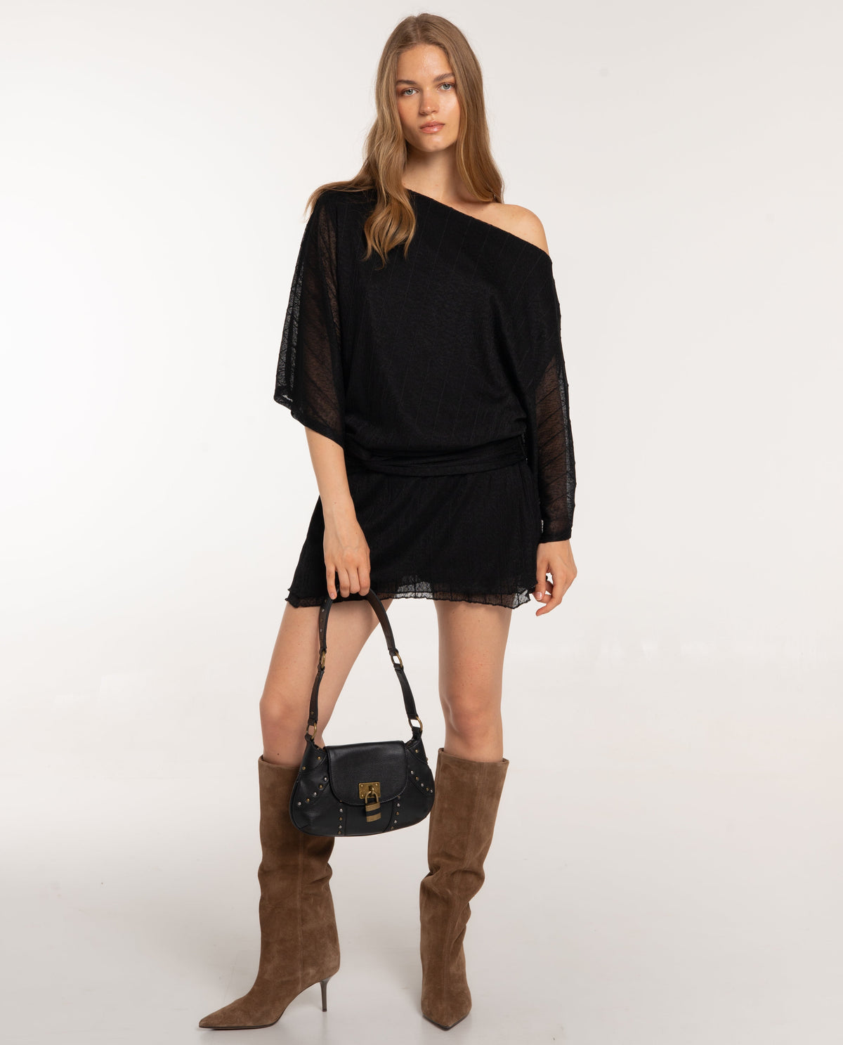 VESTIDO REAL · NEGRO